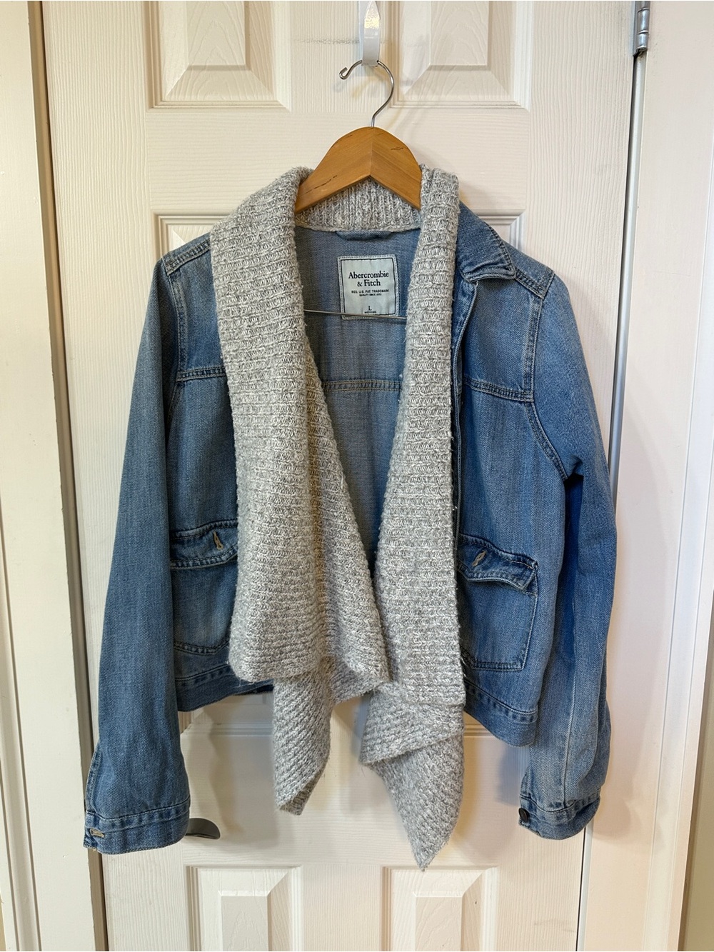 Abercrombie & Fitch Denim Jacket w/ Scarf Sweater Trendy Y2K Chic  Womens L